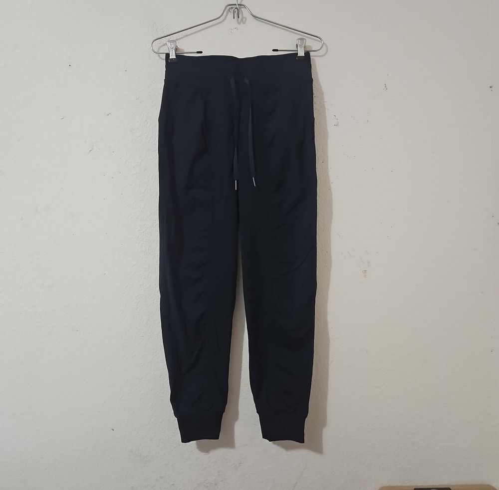 Lululemon Athletica Dance Studio Mid-Rise Jogger Size 4 True Navy